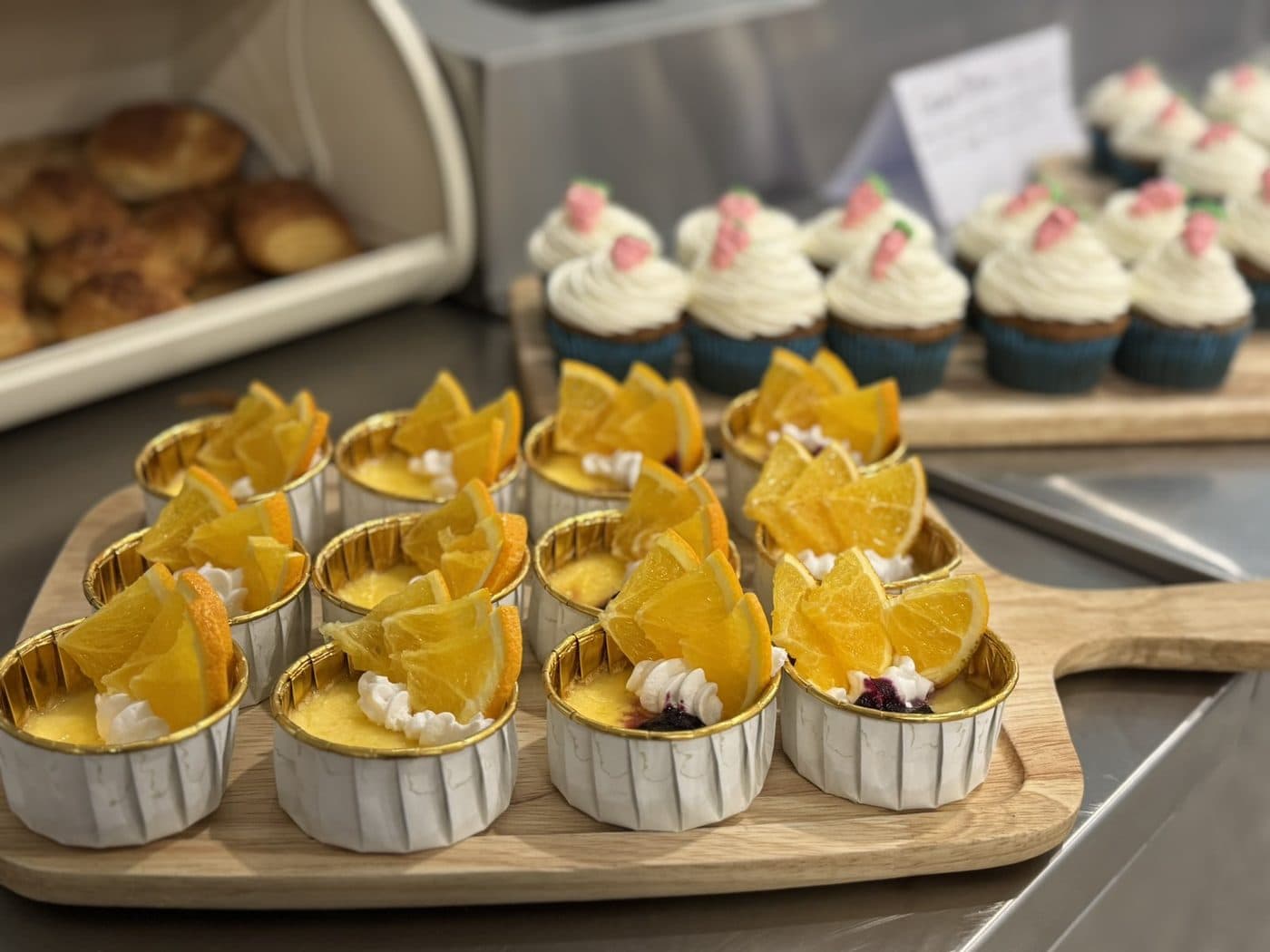Orange tartlets and cupcakes
